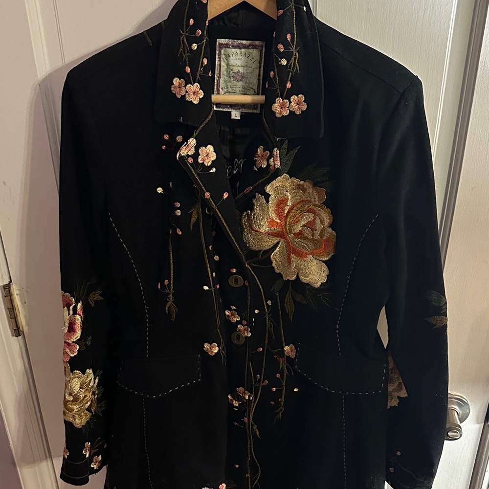 Paparazzi by Biz  Black Embroidered Floral coat. Beautiful floral design. Rare.